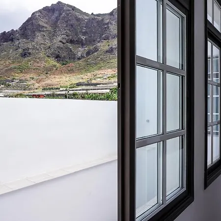 Casa Angela - Canarian Heritage House & Terrace In Los Silos *